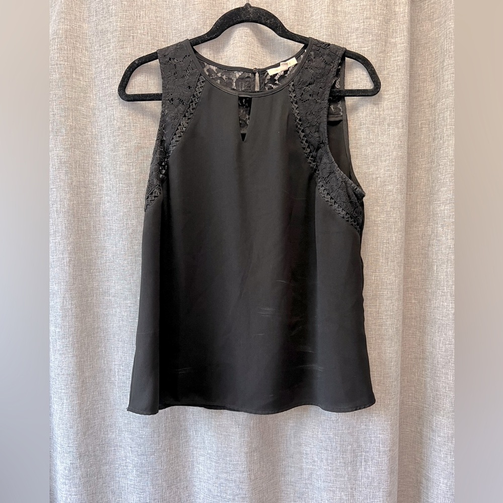 Women's Skies are Blue top size large NWOT